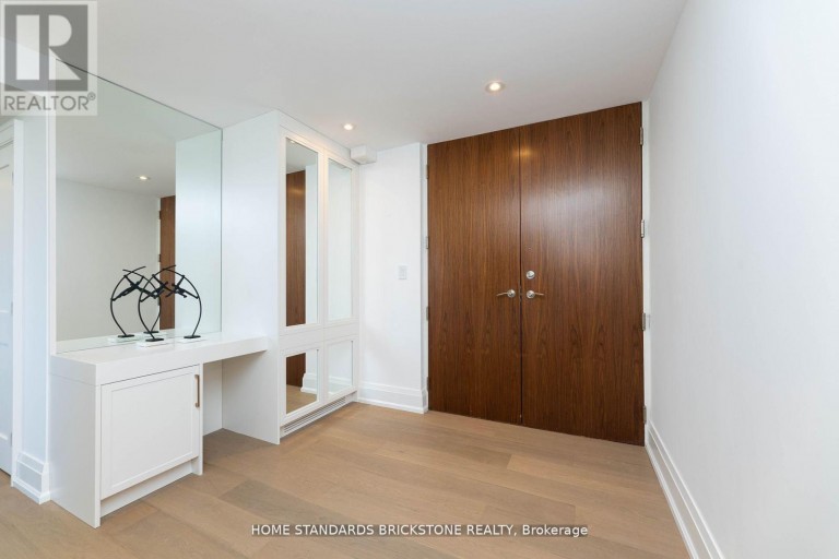 9D - 66 COLLIER STREET, Toronto (Rosedale-Moore Park), Ontario, M4W1L9