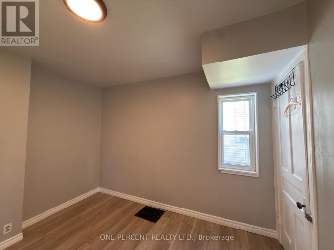 5082 SAINT LAWRENCE AVENUE, Niagara Falls (Downtown), Ontario, L2E3Y8
