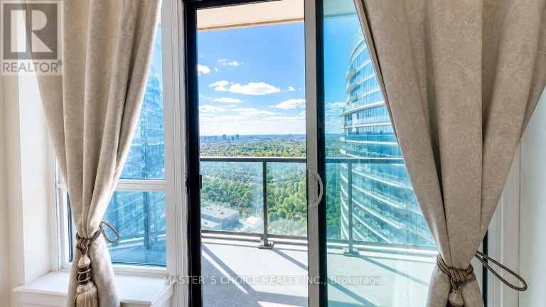 2732 - 7161 YONGE STREET, Markham (Thornhill), Ontario, L3T0C8