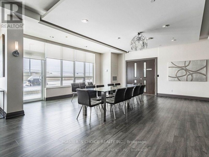 2732 - 7161 YONGE STREET, Markham (Thornhill), Ontario, L3T0C8