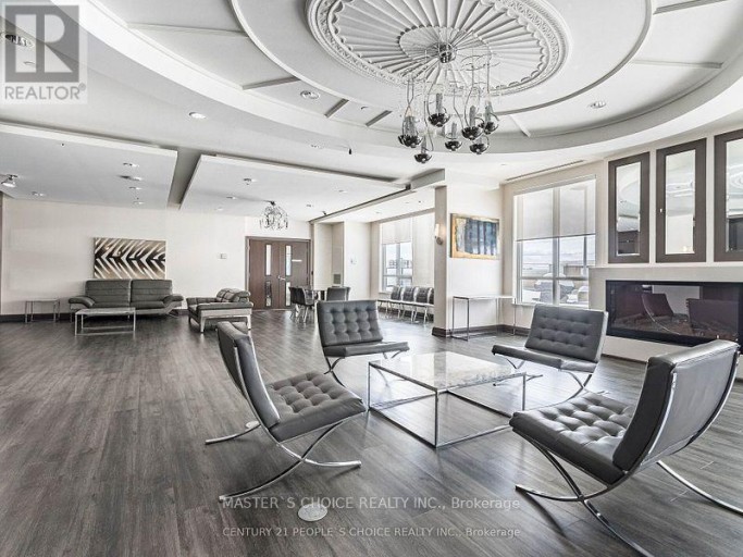 2732 - 7161 YONGE STREET, Markham (Thornhill), Ontario, L3T0C8