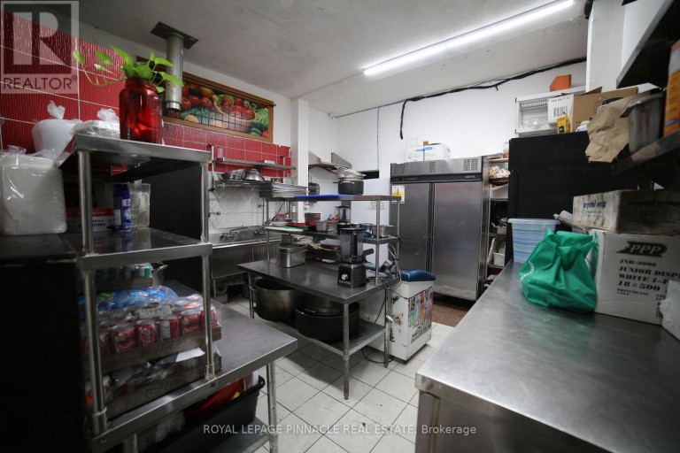 240 PARLIAMENT STREET, Toronto (Moss Park), Ontario, M5A3A4