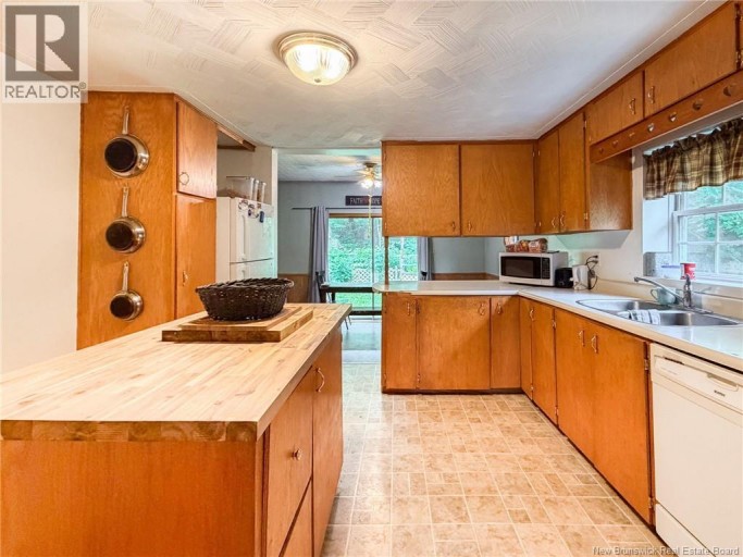 28 Main Street, Doaktown, New Brunswick, E9C1A2