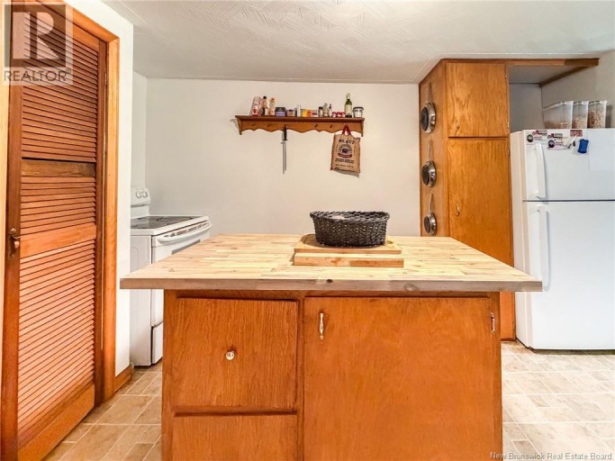 28 Main Street, Doaktown, New Brunswick, E9C1A2