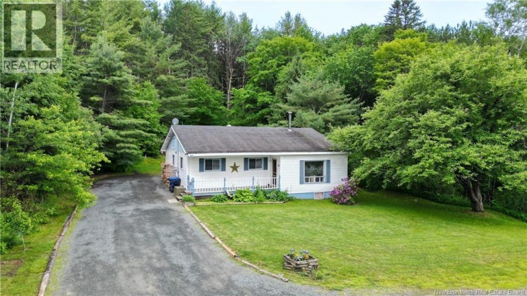 28 Main Street, Doaktown, New Brunswick, E9C1A2