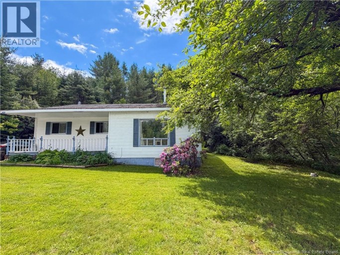 28 Main Street, Doaktown, New Brunswick, E9C1A2