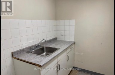 1B - 985 COXWELL AVENUE Toronto (East York) Ontario photo 6
