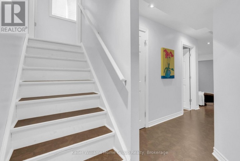 212 GOODWIN DRIVE, Guelph (Pineridge/Westminster Woods), Ontario, N1L0C8