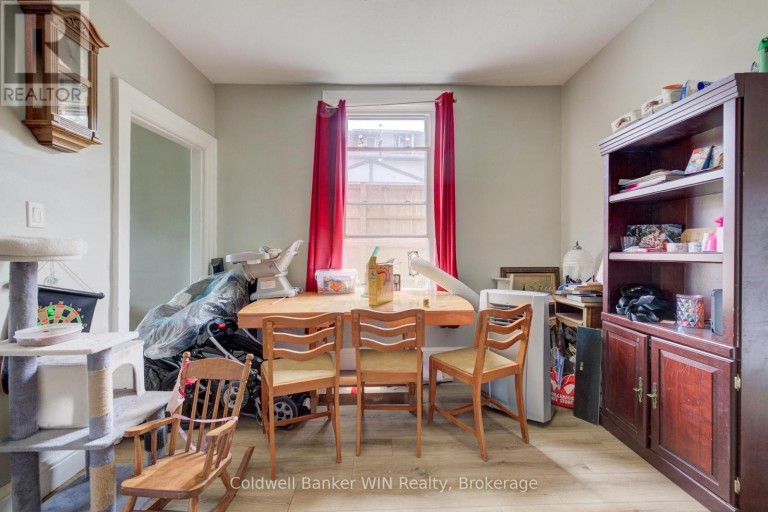 129 ELGIN STREET S, Wellington North (Mount Forest), Ontario, N0G2L1