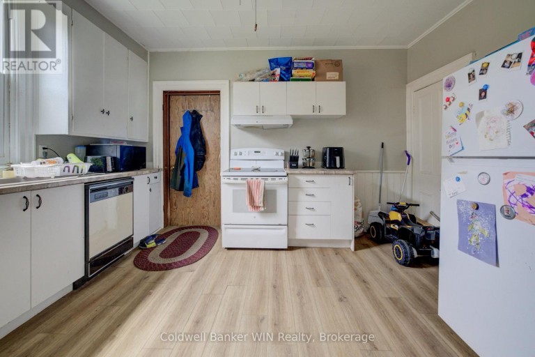 129 ELGIN STREET S, Wellington North (Mount Forest), Ontario, N0G2L1