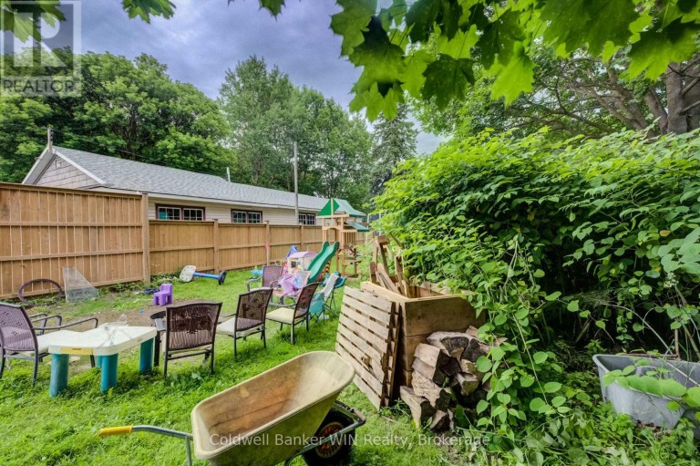 129 ELGIN STREET S, Wellington North (Mount Forest), Ontario, N0G2L1
