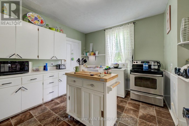 129 ELGIN STREET S, Wellington North (Mount Forest), Ontario, N0G2L1