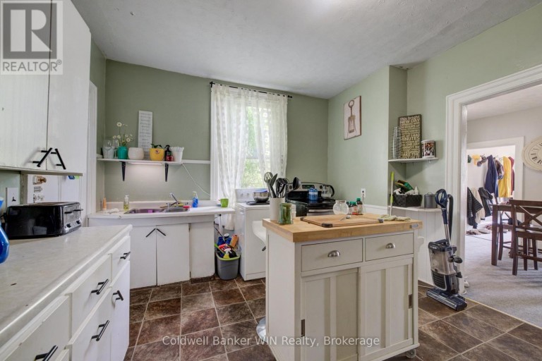 129 ELGIN STREET S, Wellington North (Mount Forest), Ontario, N0G2L1