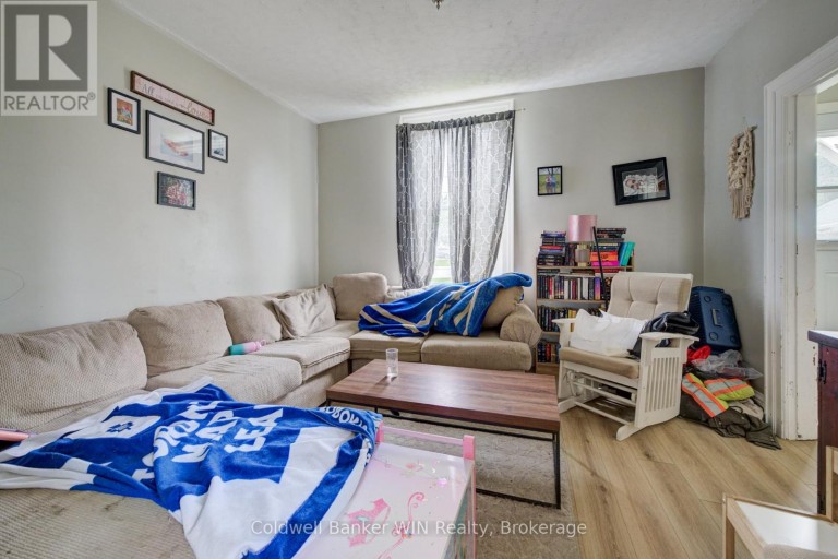 129 ELGIN STREET S, Wellington North (Mount Forest), Ontario, N0G2L1