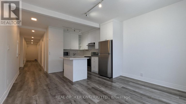 4 - 2199 GERRARD STREET E, Toronto (East End-Danforth), Ontario, M4E2C6