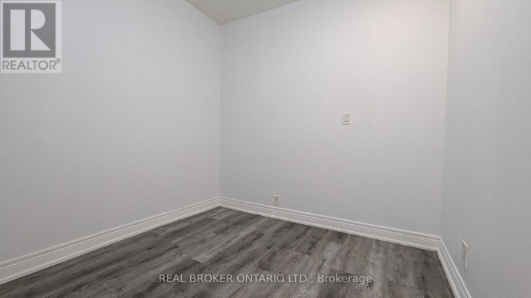 4 - 2199 GERRARD STREET E, Toronto (East End-Danforth), Ontario, M4E2C6