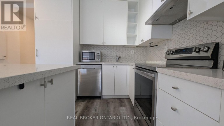 4 - 2199 GERRARD STREET E, Toronto (East End-Danforth), Ontario, M4E2C6