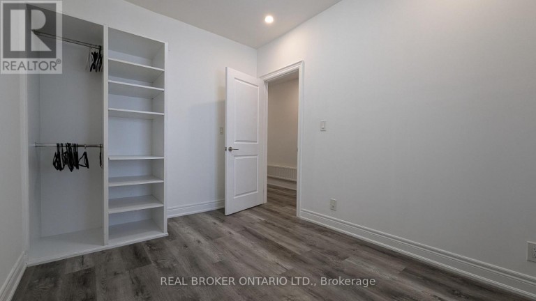 4 - 2199 GERRARD STREET E, Toronto (East End-Danforth), Ontario, M4E2C6