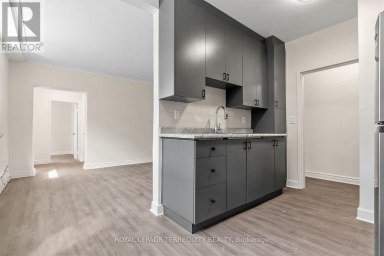 1 - 2550 KEELE STREET Toronto (Maple Leaf) Ontario photo 1