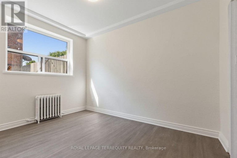 1 - 2550 KEELE STREET, Toronto (Maple Leaf), Ontario, M6L2N8