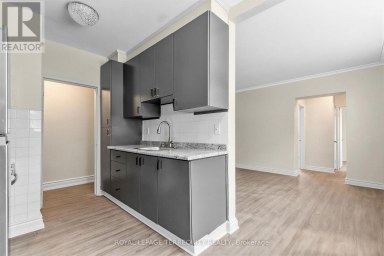 3 - 2550 KEELE STREET Toronto (Maple Leaf) Ontario photo 1