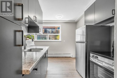 3 - 2550 KEELE STREET Toronto (Maple Leaf) Ontario photo 2