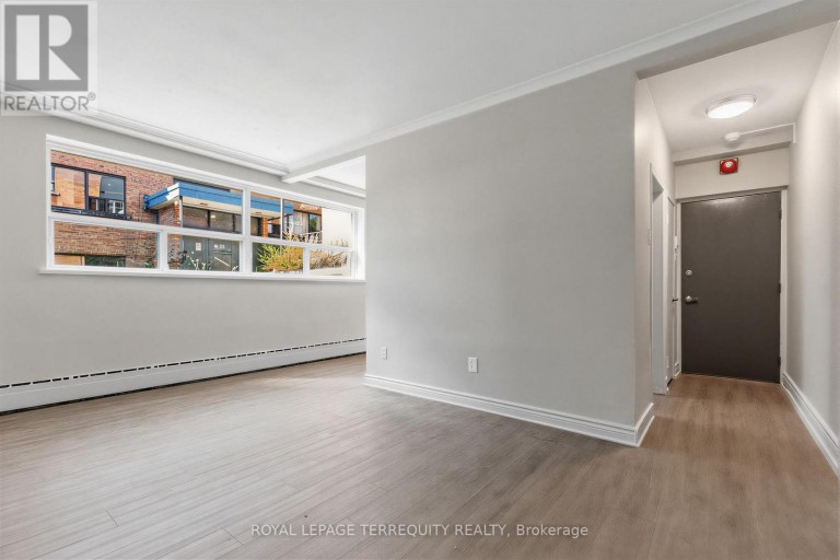 3 - 2550 KEELE STREET, Toronto (Maple Leaf), Ontario, M6L2N8