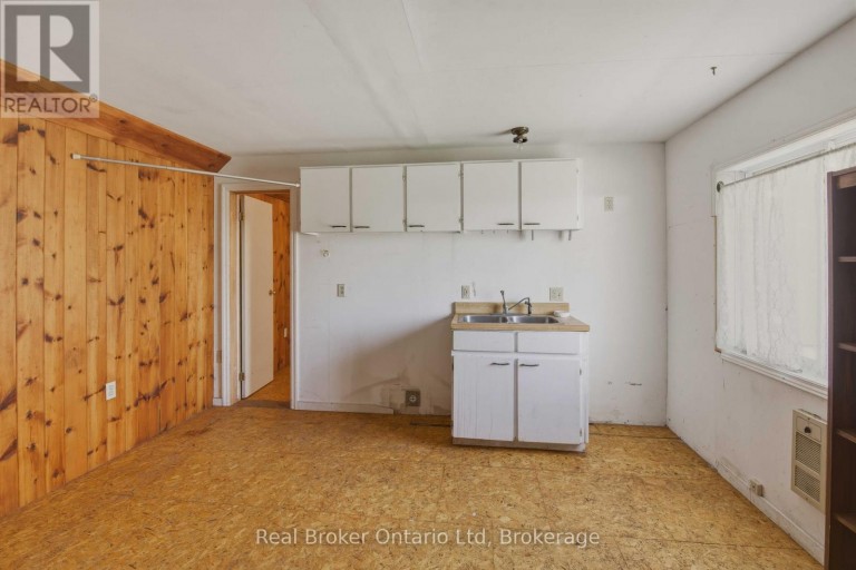 7024 # 6 HIGHWAY, Northern Bruce Peninsula, Ontario, N0H2R0