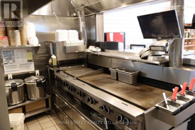 1A - 18040 YONGE STREET Newmarket (Woodland Hill) Ontario photo 16