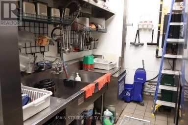 1A - 18040 YONGE STREET Newmarket (Woodland Hill) Ontario photo 20