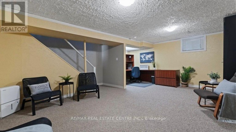 29 - 15 GREEN VALLEY DRIVE, Kitchener, Ontario, N2P1K7