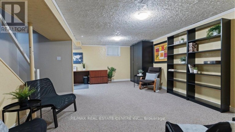 29 - 15 GREEN VALLEY DRIVE, Kitchener, Ontario, N2P1K7