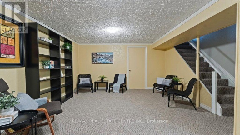 29 - 15 GREEN VALLEY DRIVE, Kitchener, Ontario, N2P1K7