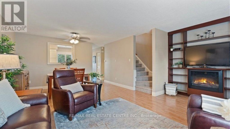 29 - 15 GREEN VALLEY DRIVE, Kitchener, Ontario, N2P1K7