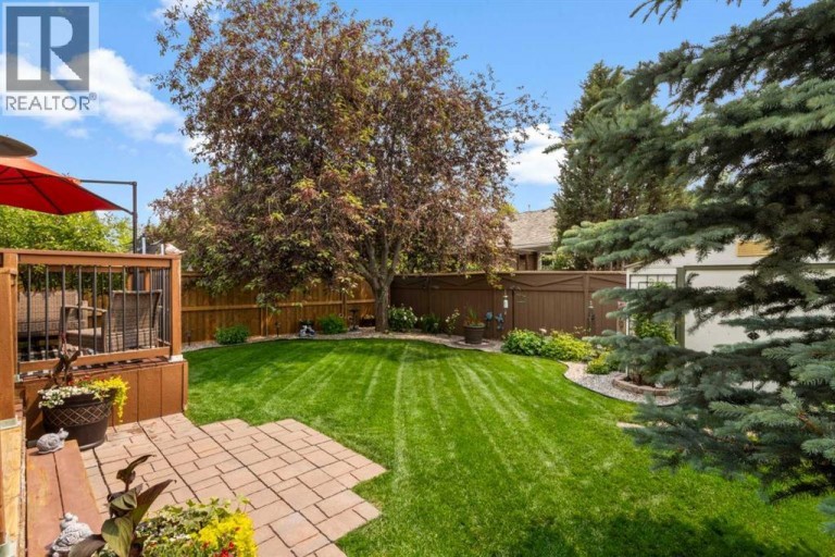 217 Douglas Glen Close SE, Calgary, Alberta, T2Z2V7