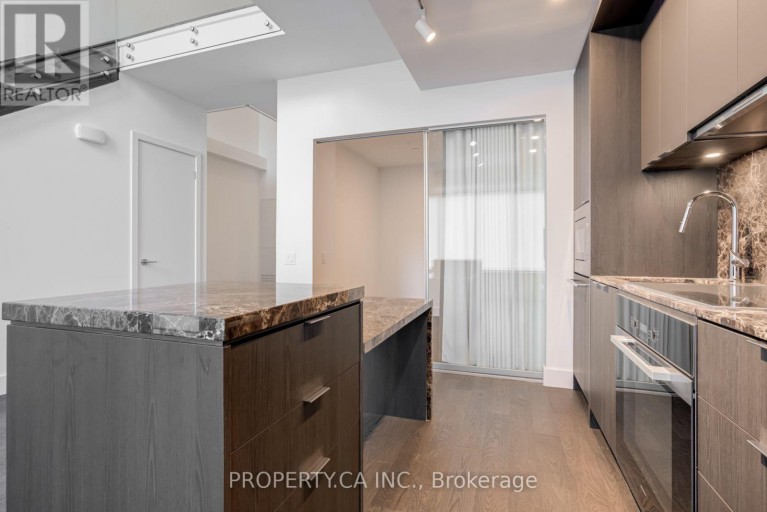 106 - 6 GREENBRIAR ROAD, Toronto (Bayview Village), Ontario, M2K0H6