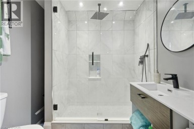 7186 GARNER Road Niagara Falls Ontario photo 21