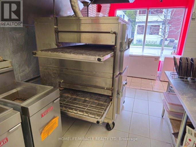 2 - 71 ROSS STREET, St. Thomas, Ontario, N5R3X6