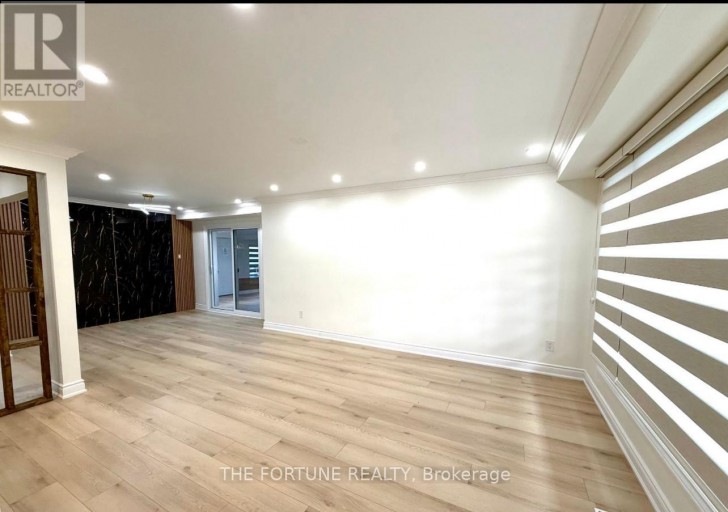 7461 NETHERWOOD ROAD, Mississauga (Malton), Ontario, L4T2N7