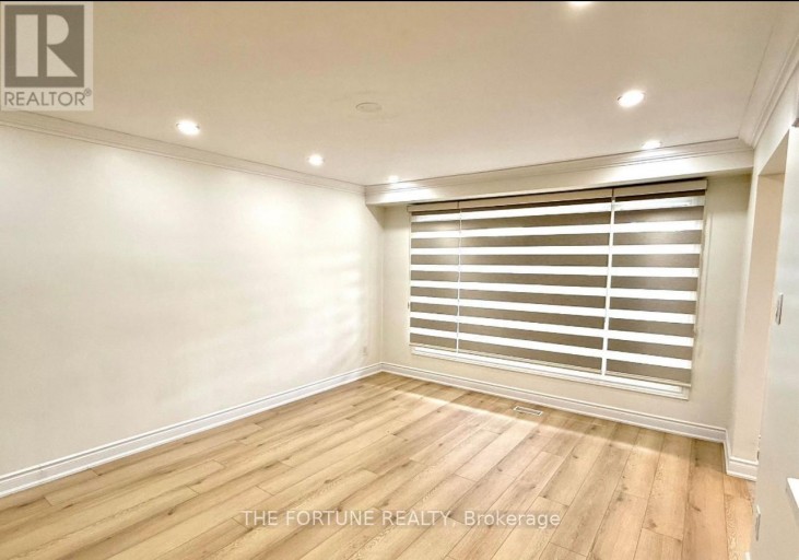 7461 NETHERWOOD ROAD, Mississauga (Malton), Ontario, L4T2N7