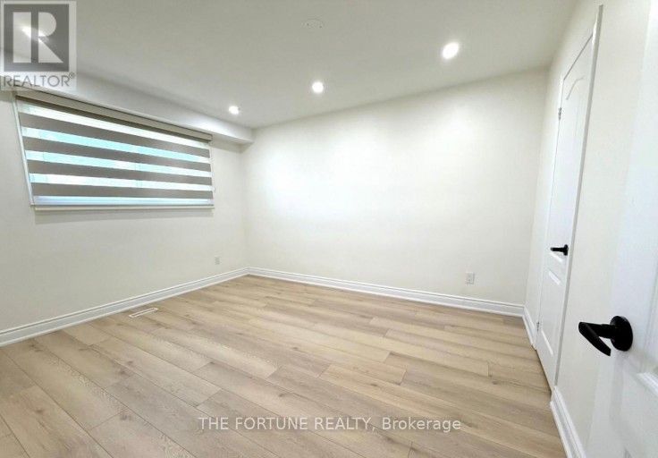 7461 NETHERWOOD ROAD, Mississauga (Malton), Ontario, L4T2N7