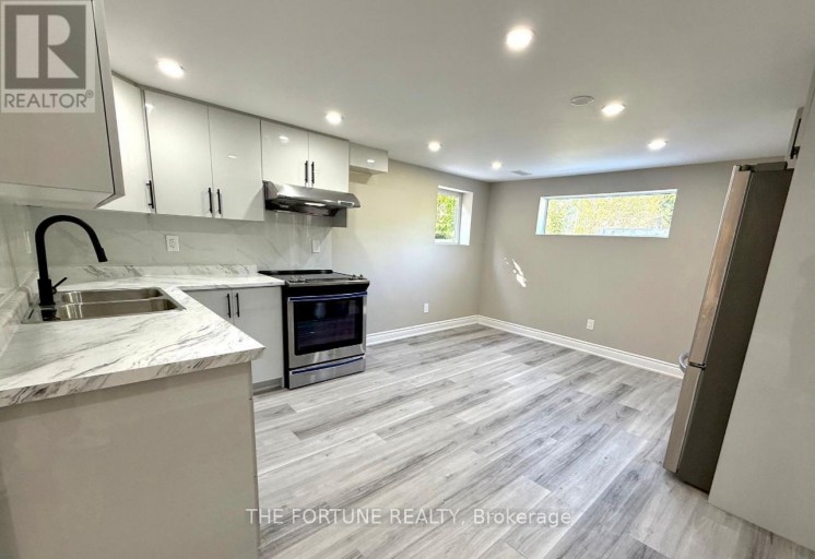 7461 NETHERWOOD ROAD, Mississauga (Malton), Ontario, L4T2N7