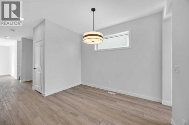 26 Versant Path SW Calgary Alberta photo 15