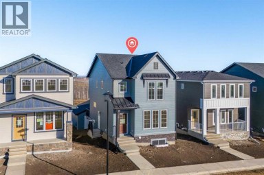 26 Versant Path SW Calgary Alberta photo 2