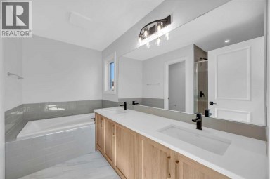 26 Versant Path SW Calgary Alberta photo 22