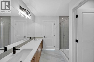 26 Versant Path SW Calgary Alberta photo 24