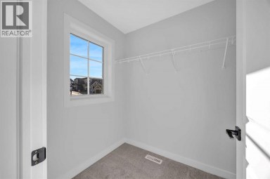 26 Versant Path SW Calgary Alberta photo 26