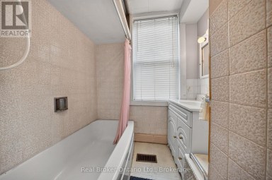 9033 ERIN GARAFRAXA TOWNLINE Erin Ontario photo 23