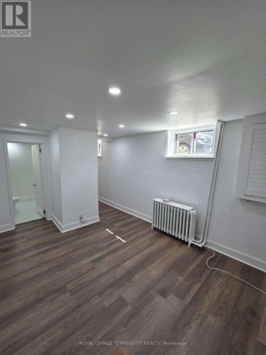 214 CLONMORE DRIVE, Toronto (Birchcliffe-Cliffside), Ontario, M1N1Y1