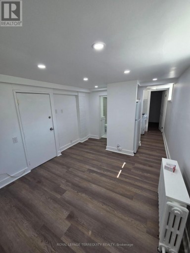214 CLONMORE DRIVE, Toronto (Birchcliffe-Cliffside), Ontario, M1N1Y1